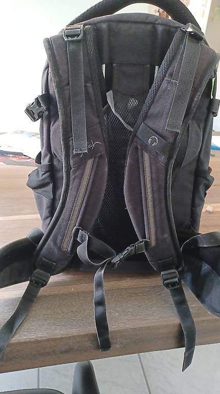 Satch Borse & Zaini: Satch Schulrucksack schwarz – Usato da Feusisberg venduto da due96 1