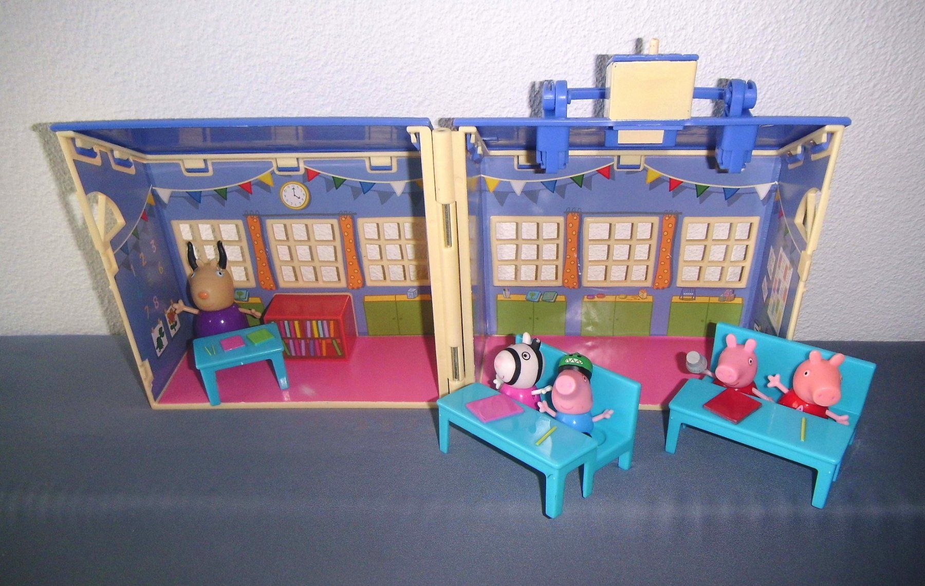 Spielzeuge: Peppa's Kindergarten - Spielset * Peppa Pig * Neuwertig – Neu (gemäss Beschreibung) aus Root von Amone01