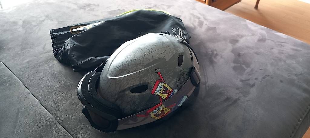 Helme: Kinderskihelm – Gebraucht aus Aathal-Seegräben von Reto1203 1