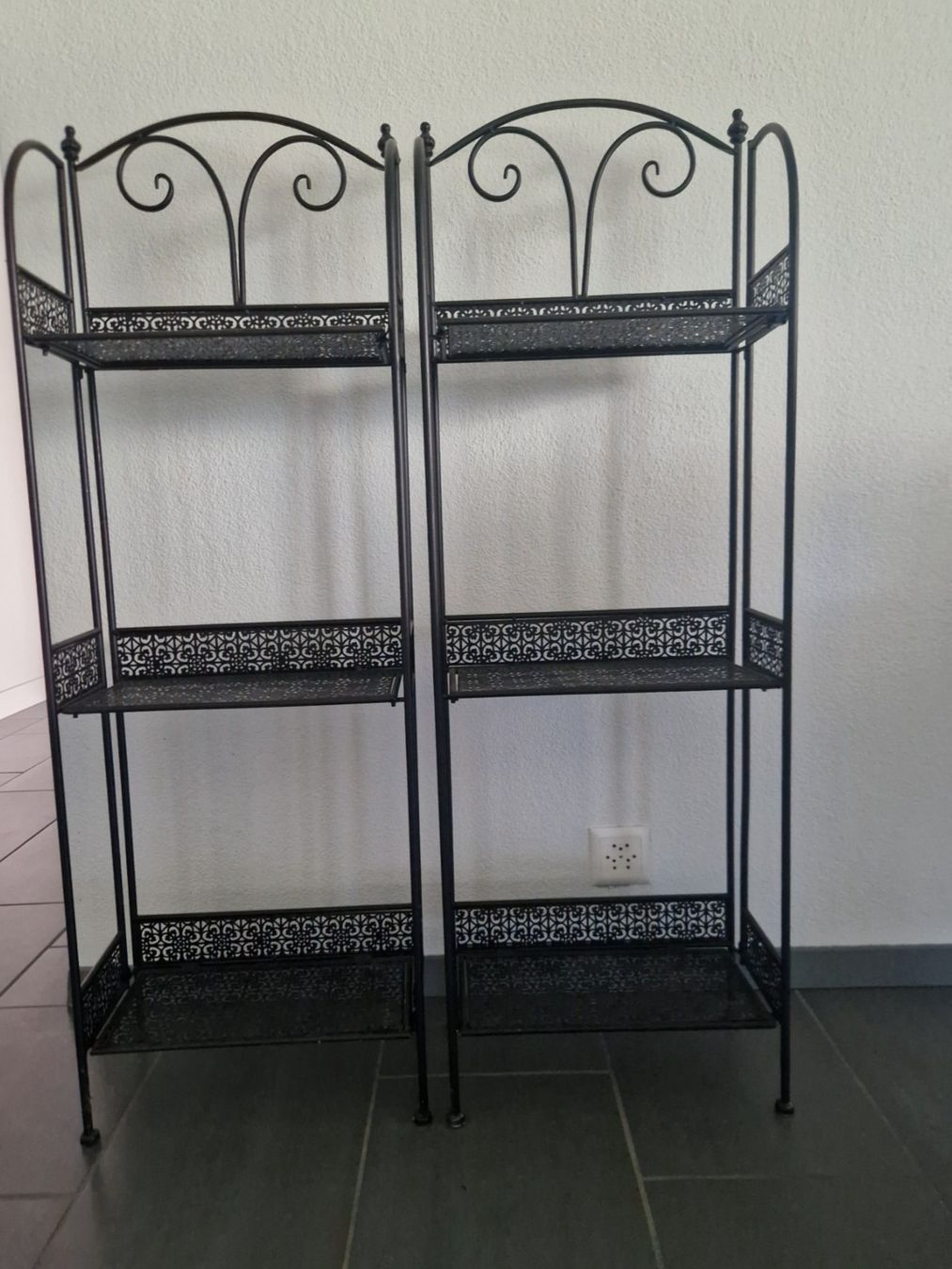 Regale: Neuwertige Regale im 2er Pack - Indoor oder Outdoor – Gebraucht aus Olten von reb_bnm2 1