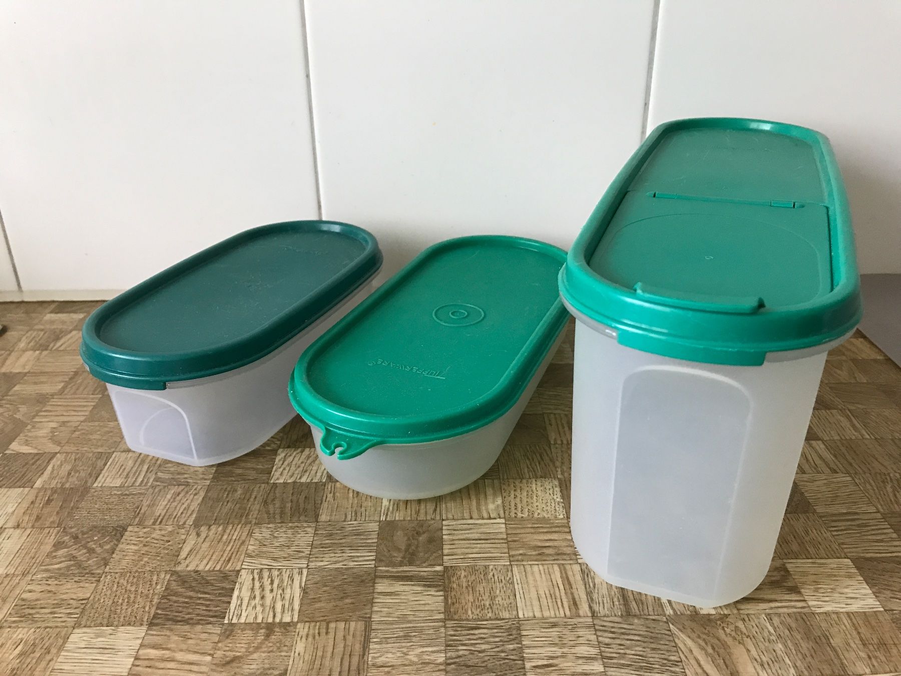 Tupperware Behälter & Ähnliches: Tupperware 3 Vorratbehälter – Gebraucht aus Birmensdorf ZH von Hilhan