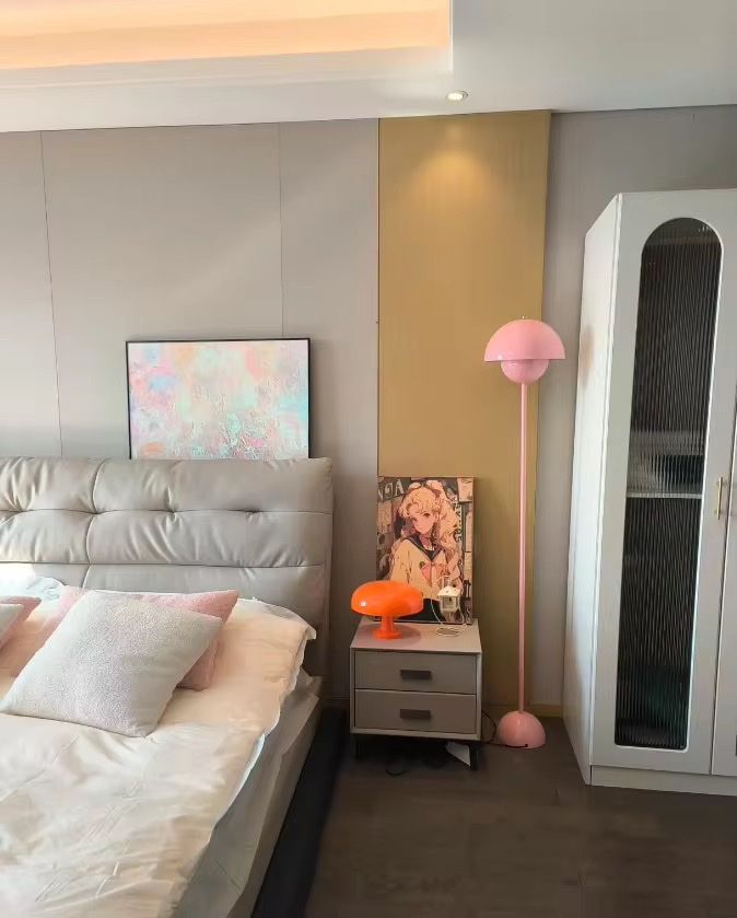 Lampade: Pink Stehlampe, Blumentopf Design, Top! – Usato da Bern venduto da Sonntagspost