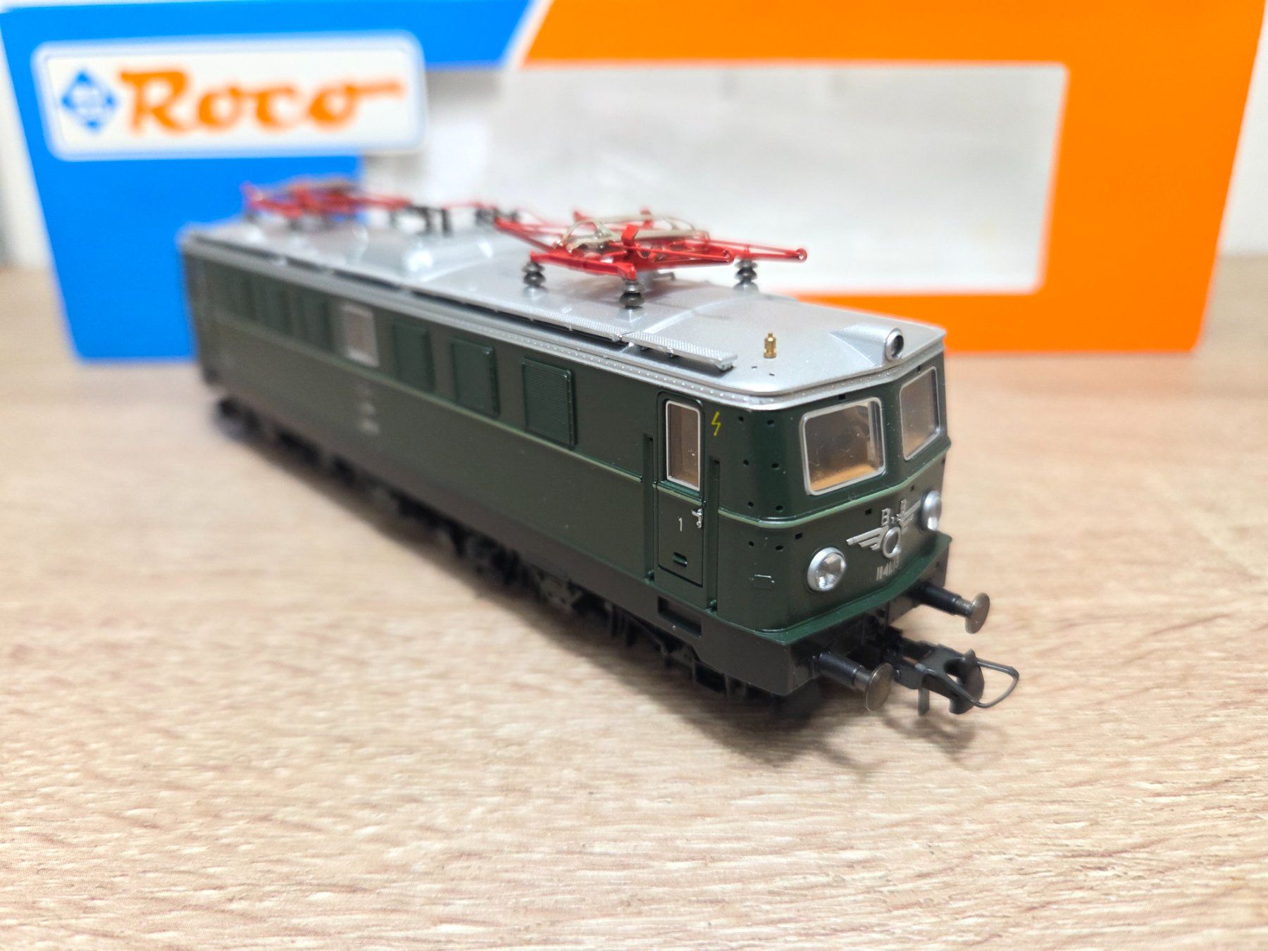 Roco Modellini di ferrovie: Roco 43962 E-Lok 1141 ÖBB H0 – Usato da St-Aubin-Sauges venduto da Lo_Go 3