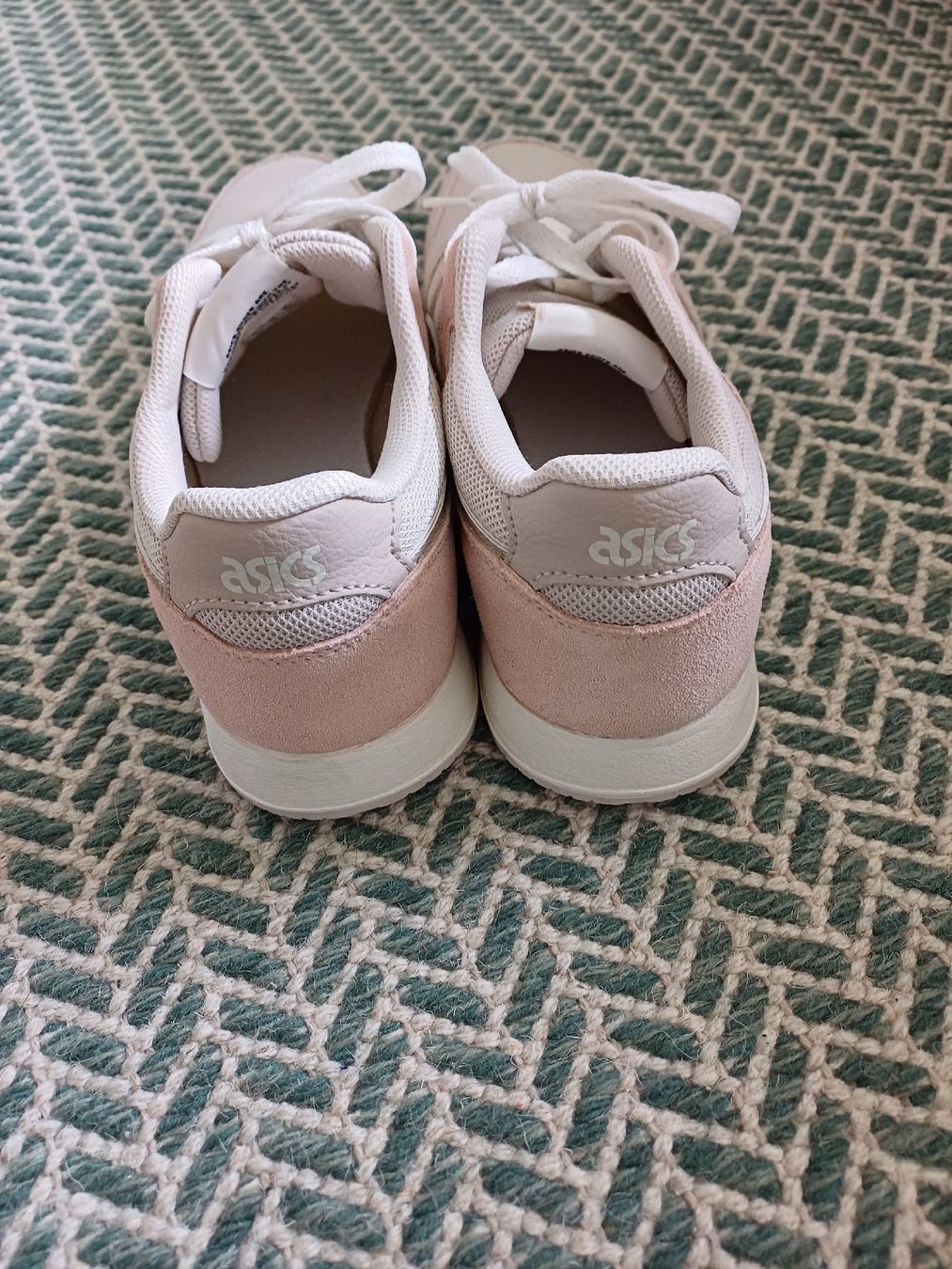 Asics Scarpe da donna: Asics Lyte Classic Gr. EUR 40 – Nuovo (secondo la descrizione) da Biel/Bienne venduto da Tammys 2