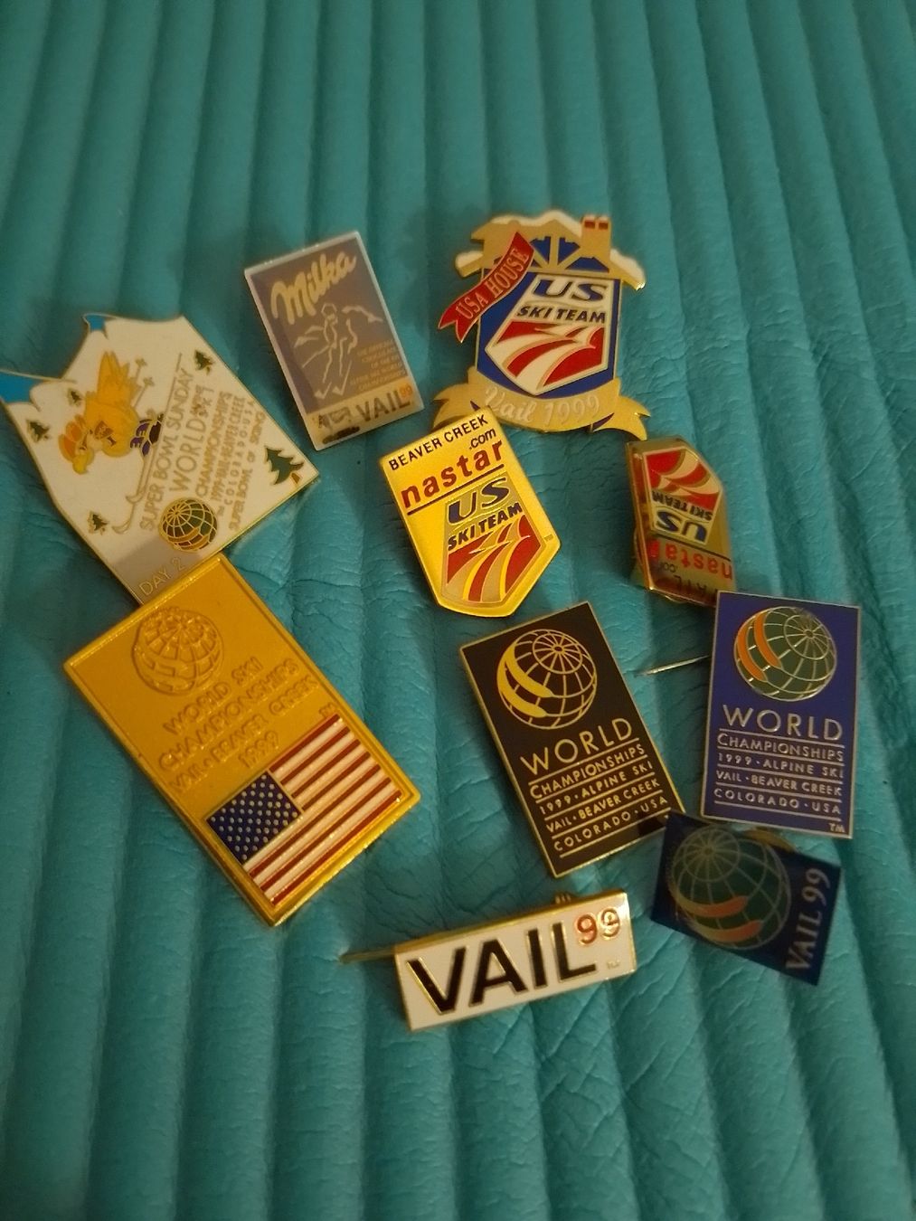 Carte collezionabili: 10 Ski WM 1999 Vail Pins – Usato da Erlenbach ZH venduto da Spinatkopf50 1