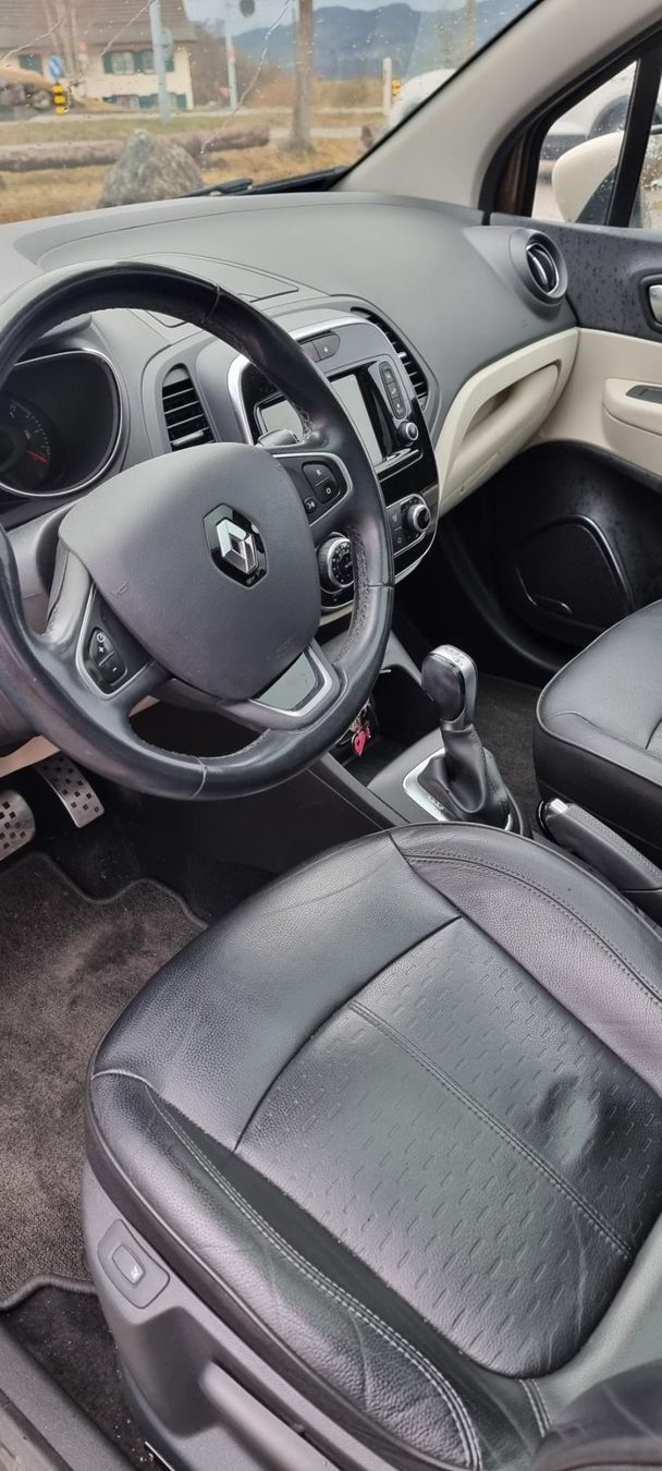 Renault Autos: Renault Capture Baujahr 2017 / 1.2 – Gebraucht aus Rüti ZH von Laurina01 4