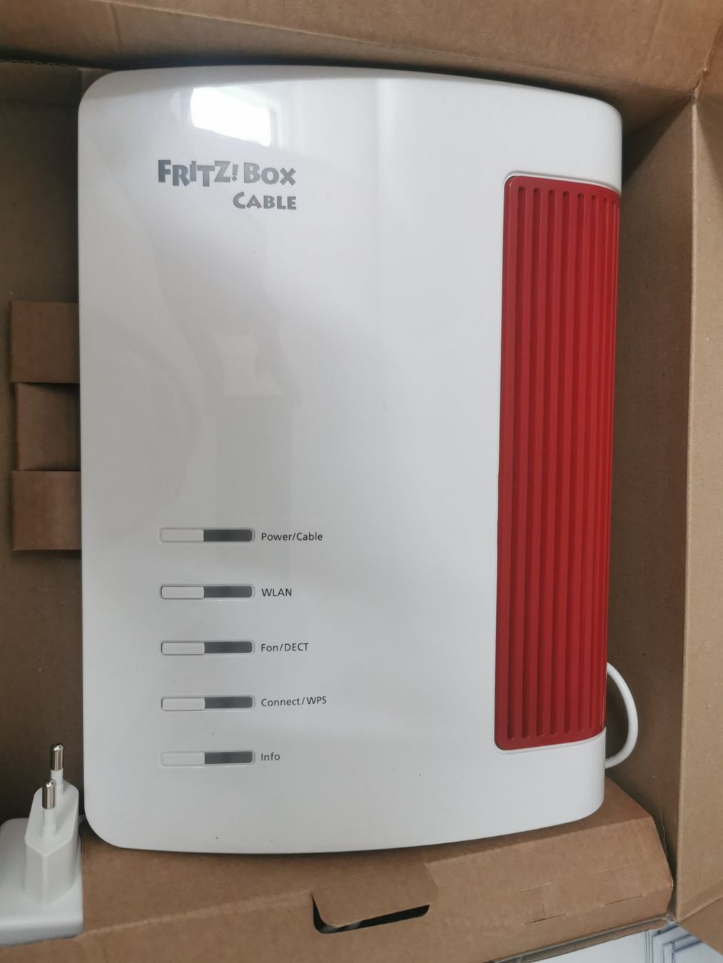 Fritz Modems & Routeurs: FRITZ!Box 6660 Cable Router neuwertig – D'occasion à Magden par seb_2tlv 2