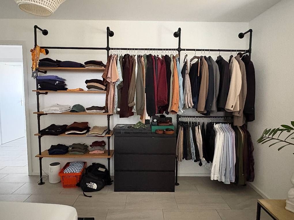 Armadi: Offener Kleiderschrank mit Eichenregal - PAMO.Design JONTE – Usato da Brittnau venduto da Sportinguista89 3