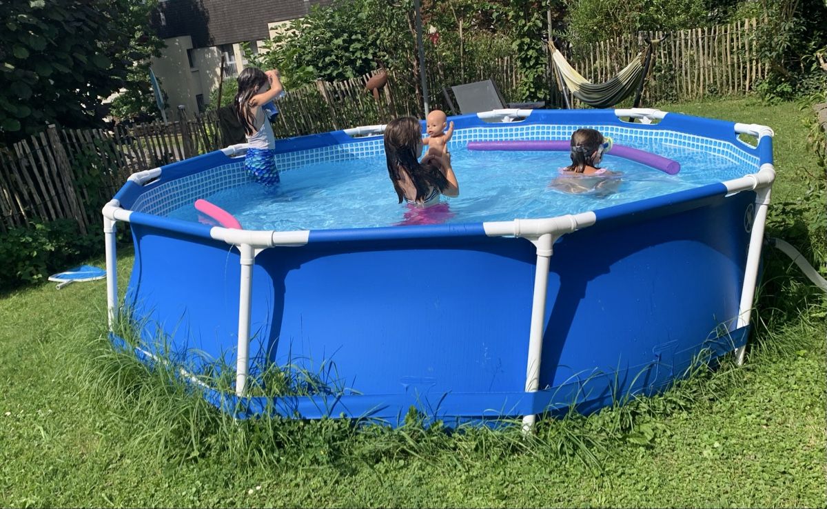 Piscine: Intex Pool Frame Set, 305 x 76cm - Badespass pur! – Usato da Schwanden GL venduto da Cicala 2