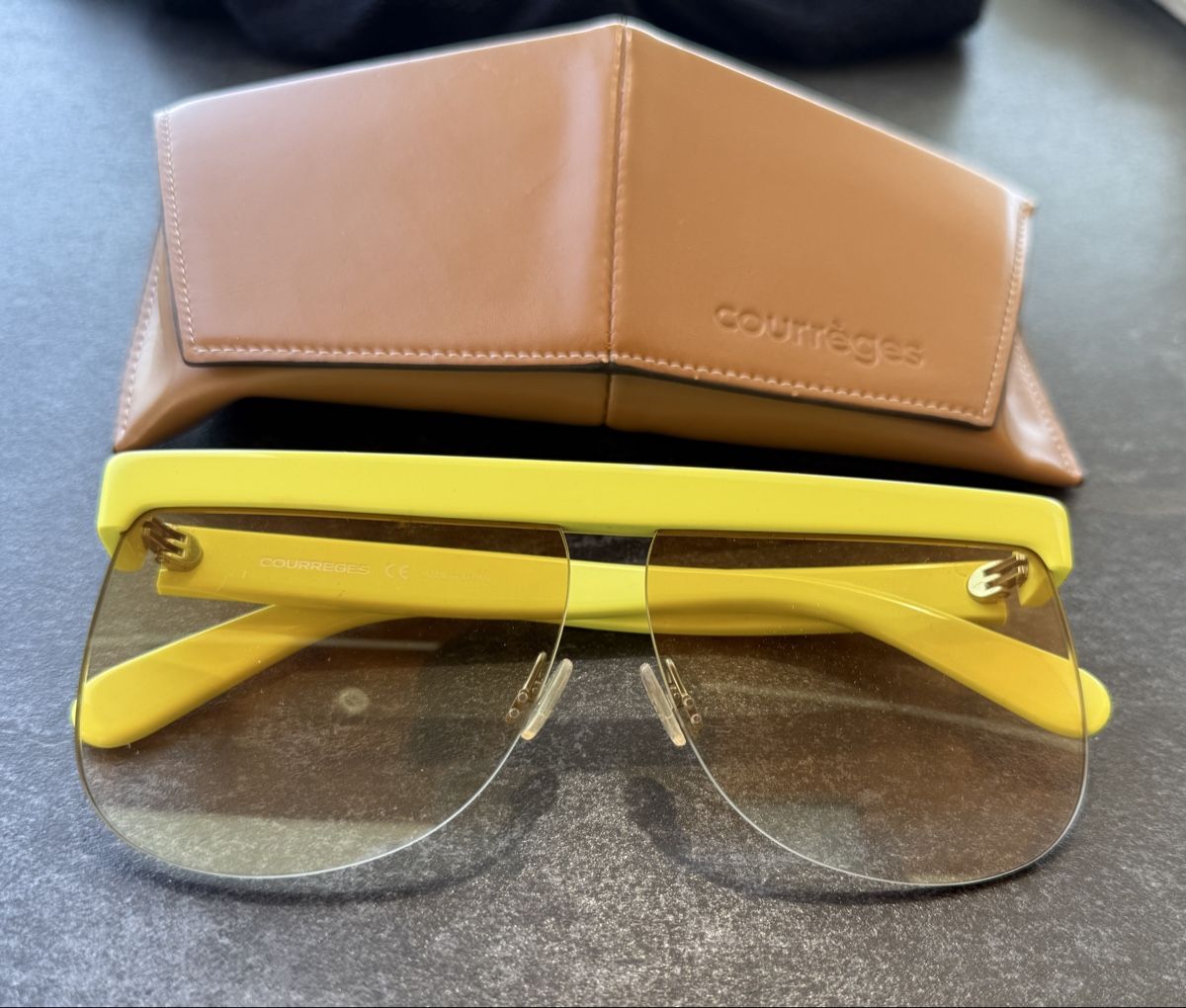 Occhiali & Lenti: Lunettes Courrèges réédition récente jaune fluo – Nuovo (secondo la descrizione) da Trelex venduto da AnnabelleLelie 1
