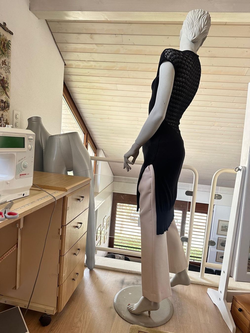 Pinko Kleider: Schwarzes Kleid von PINKO – Gebraucht aus Neuhausen von Lechasseur 9