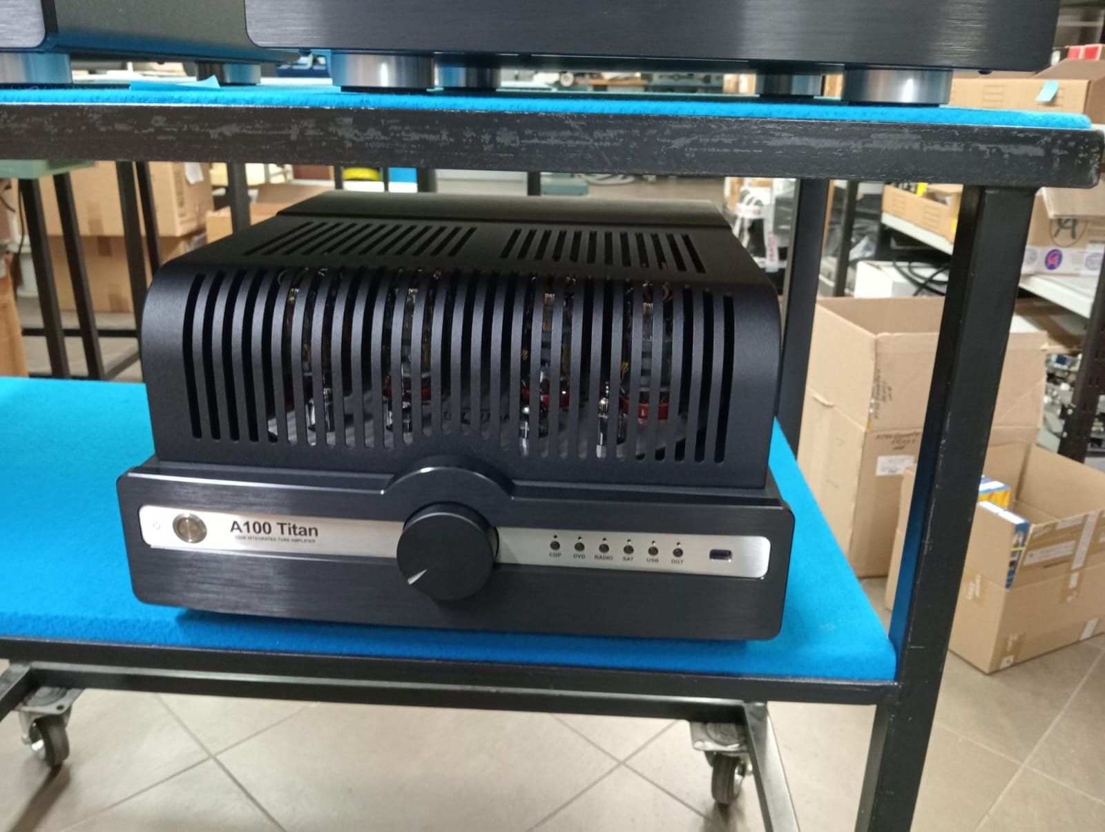 Amplificatori: Synthesis Audio A100 Titan – Nuovo e nell'imballaggio originale da St-Cergue venduto da per_6cx5 4