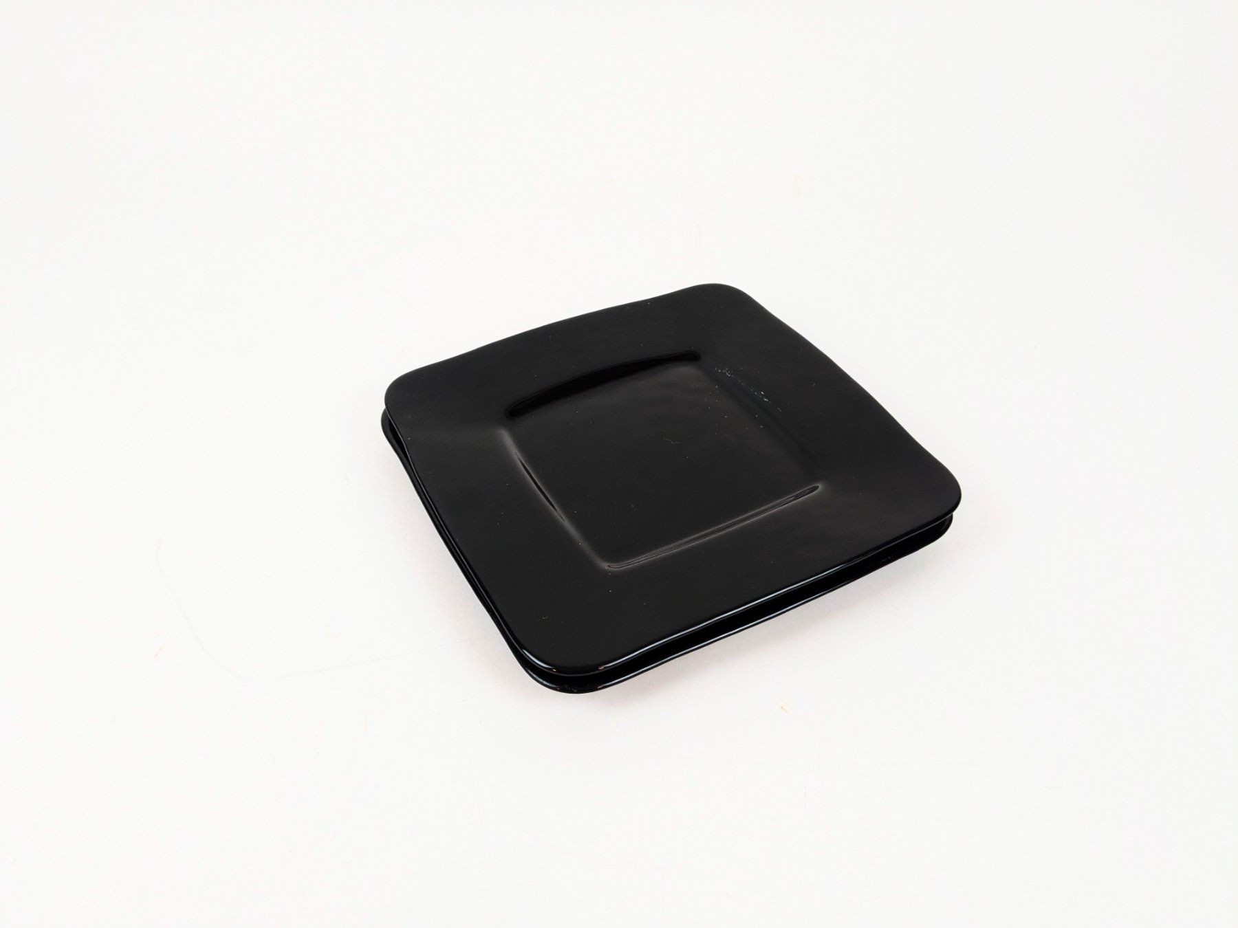 Assiettes: 2 kleine schwarze Teller – D'occasion à Thun par Restwert_Thun 1