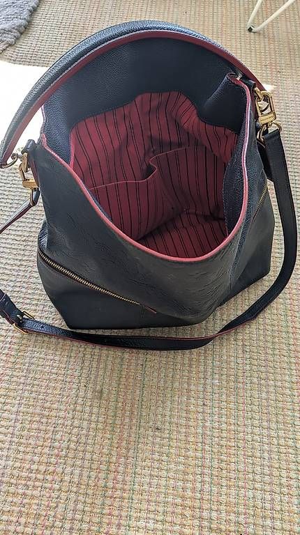 Louis Vuitton Borse da donna: Sac Louis Vuitton Mélie navy – Usato da Mollie-Margot venduto da dro_fg7x