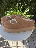 Schuhe von UGG braun gefüttert Plateau sehr guter Zustand