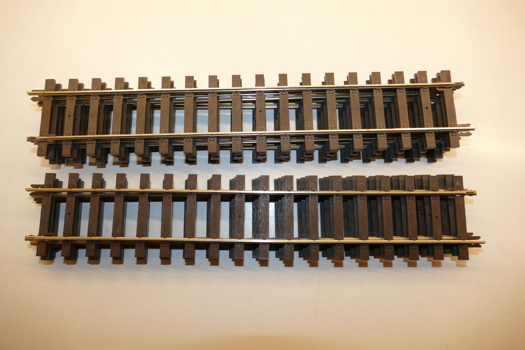 Modelleisenbahnen: Pola Maxi 0: 9xgrades Gleis – Gebraucht aus Niederhasli von rail-duerst