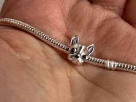 Süsses Armband aus Silber mit Hunde-Charm, 20 см