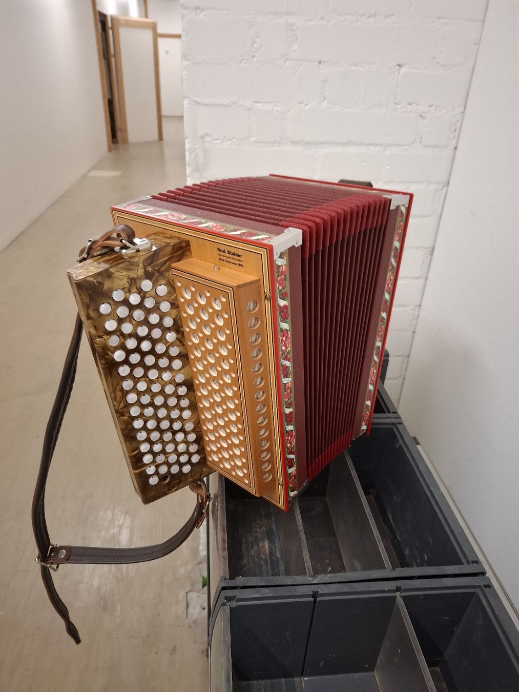 Strumenti musicali: stalder chromatique – Usato da Villeneuve venduto da BibiVintage