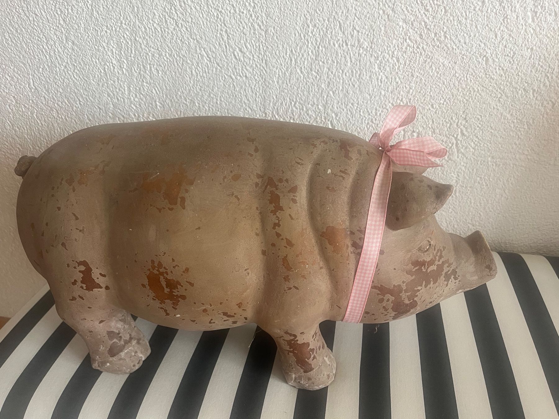 Alle Dekorationen: TERRACOTTA GLÜCKSSCHWEIN 59x44 CM – Gebraucht aus Rorschacherberg von Artmaru 3
