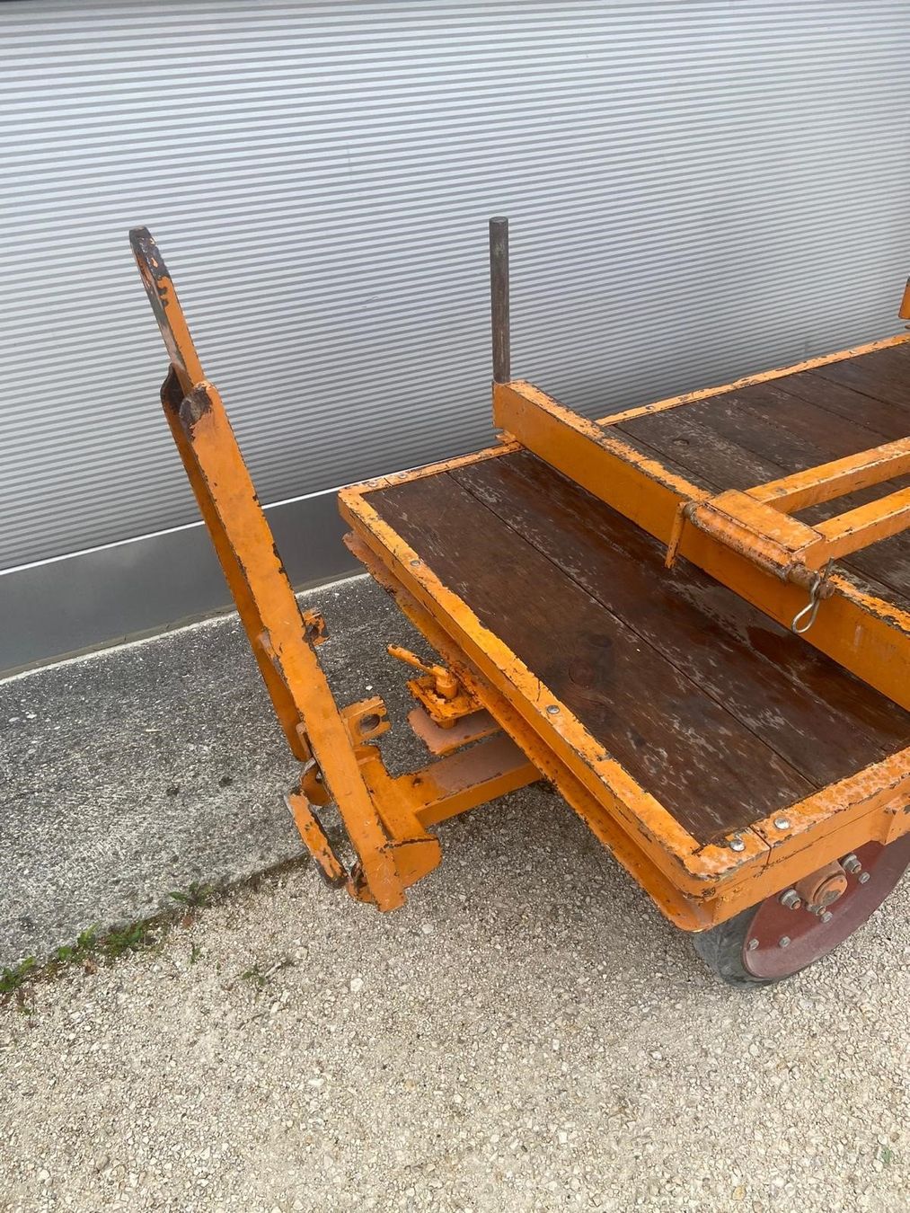 Anhänger: Schwerlast-Anhänger / Langmaterial-Anhänger – Gebraucht aus Laupersdorf von Borer_Liquidationen 4