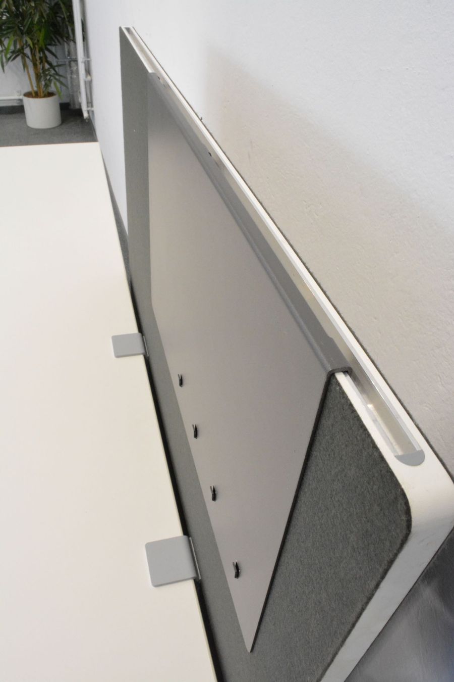 Lista Scaffali: Lista Office LO One Magnetwand Anthrazit – Usato da Schönenwerd venduto da mcofficeshop 4