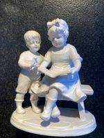 Süsse Vintage-Figur: Lesende Kinder, Porzellan, Top Zustand!