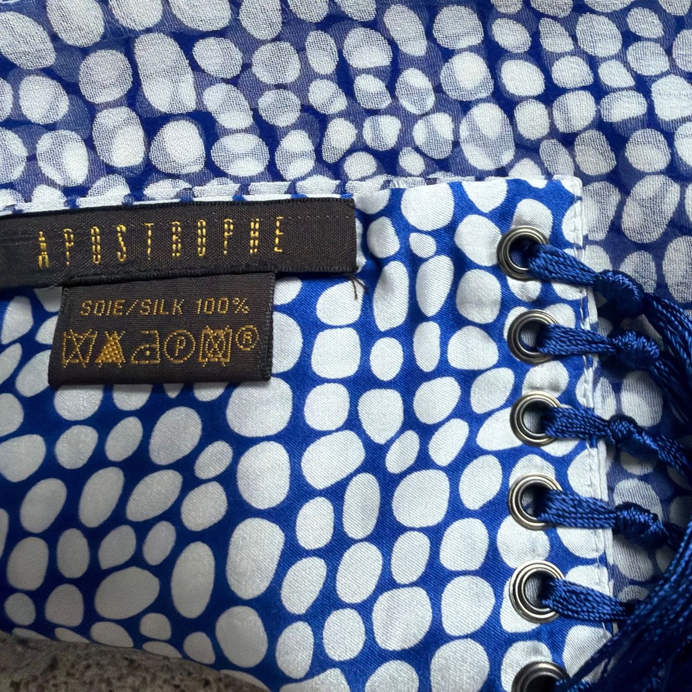 Foulard & Sciarpe: APOSTROPHE Schal | 100% Seide 💙 – Usato da Zürich venduto da ClosetQueen 7