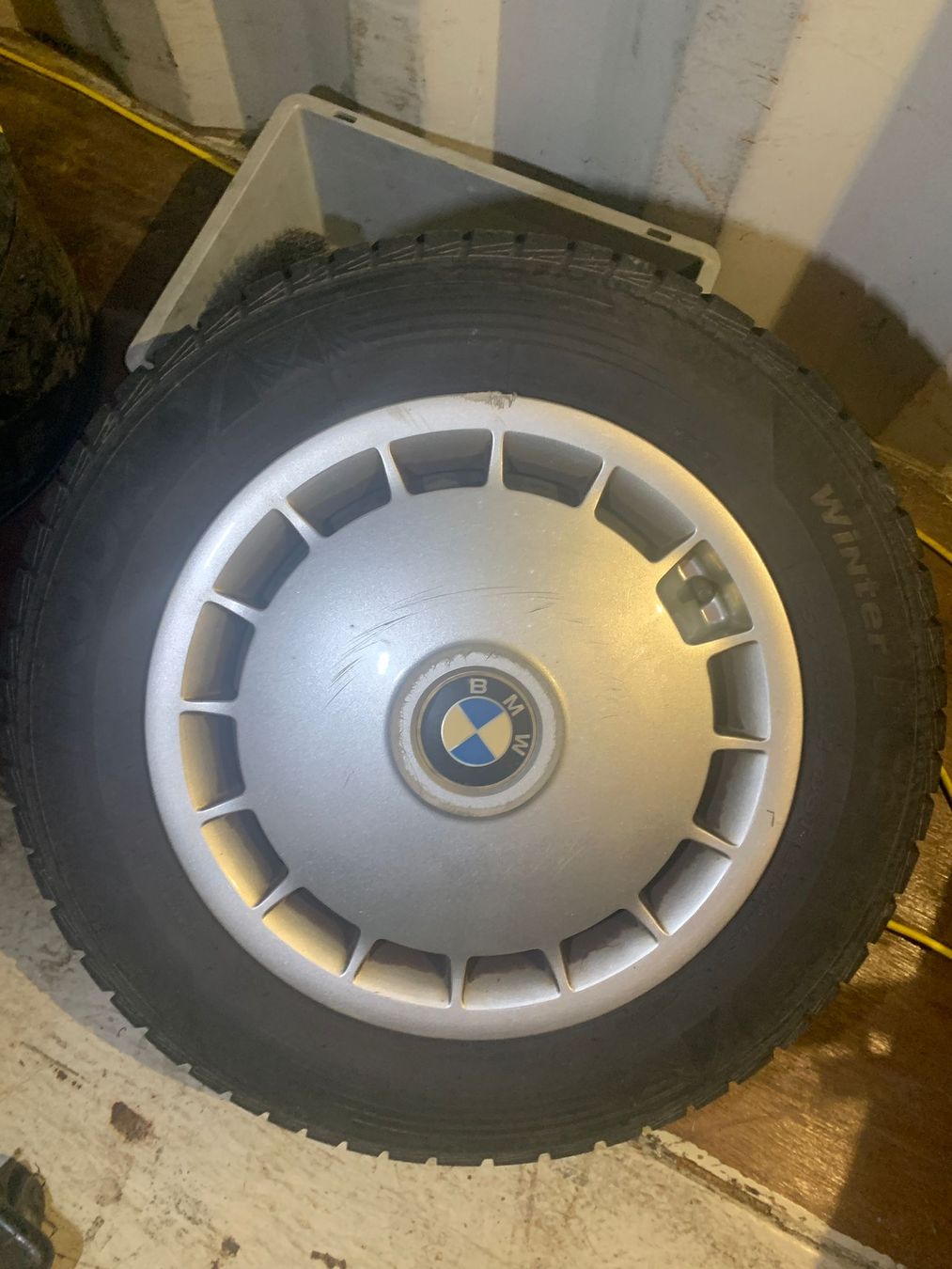 Pneumatici & Ruote complete: BMW E30 Stahlfelgen 4x100 175/70R14 – Usato da Seftigen venduto da G9T