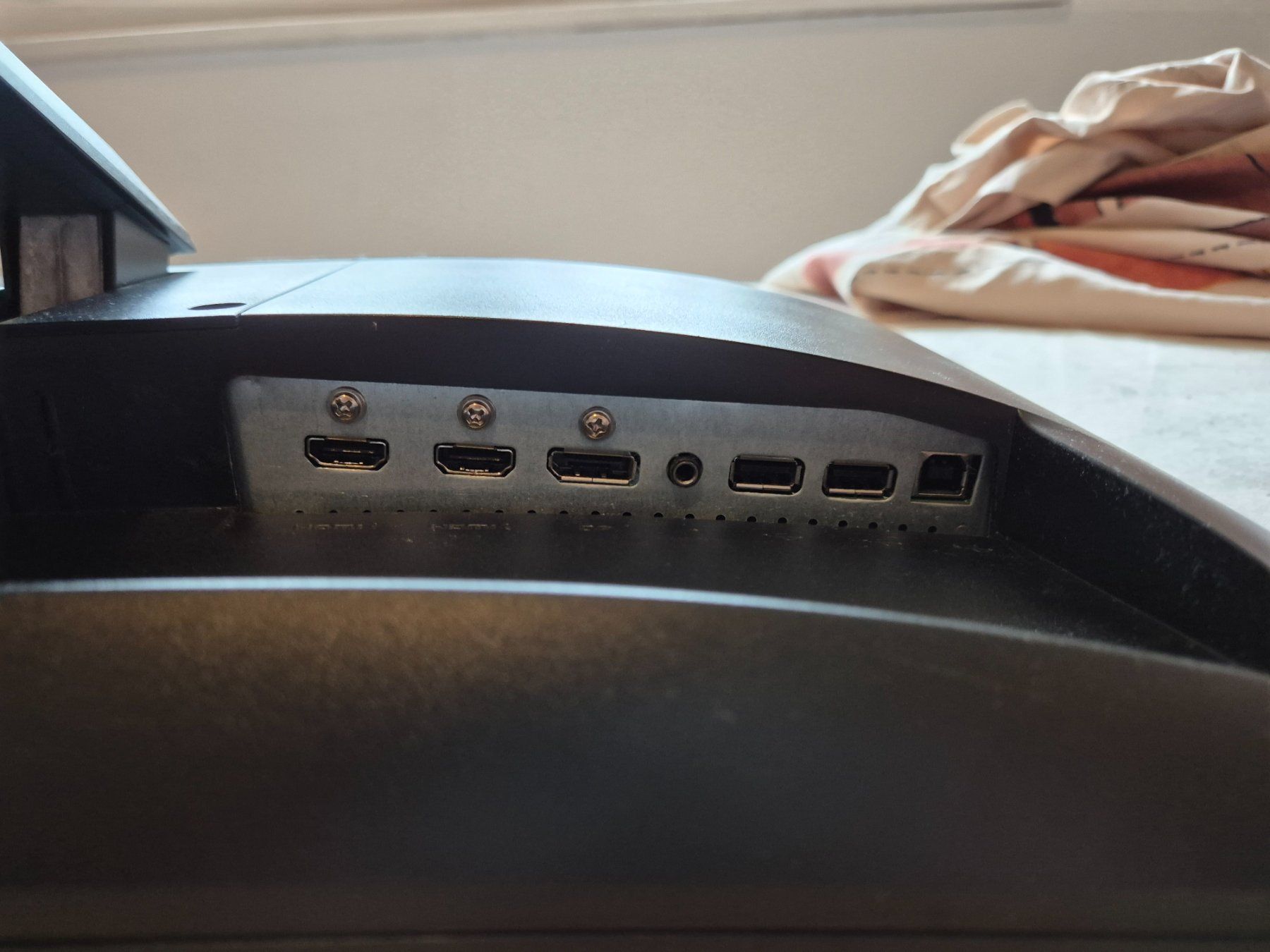 MSI Monitor: Écran de bureau/gaming – Usato da Forel (Lavaux) venduto da Chocokero 7