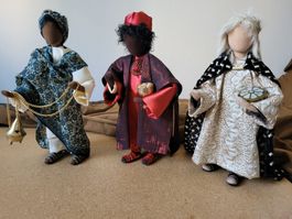 Schwarzenberger Krippenfiguren 3 Könige 29cm u. Geschenke N2