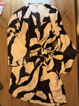 Schickes H&M Wickelkleid Grösse XS