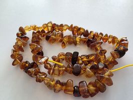 Bernstein Amber rot 5-10mm. Strang