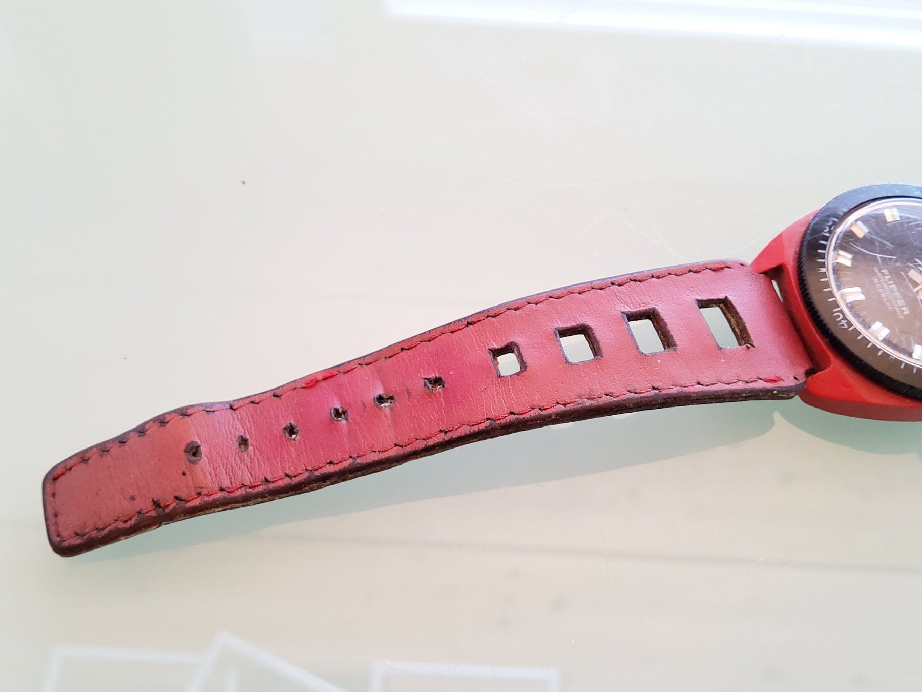 Montres: Montre bracelet Eloga Flipper  – D'occasion à Malleray par Broc-Mo 8