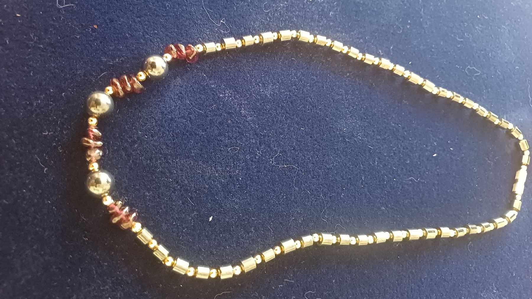 Catenine: Schone Halskette  mit Hämatitstein – Usato da Flawil venduto da Naphtali 3