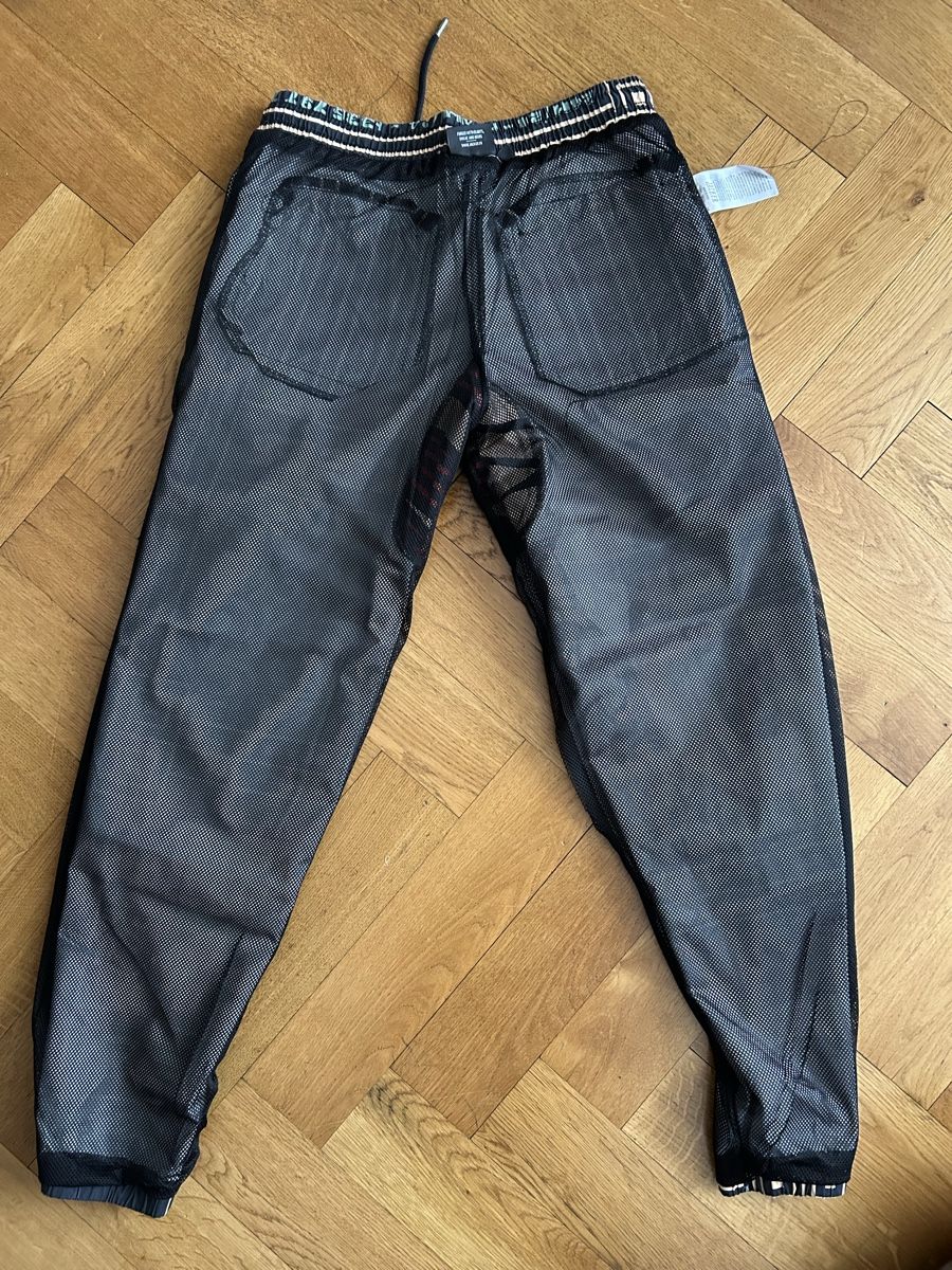 Pantaloni: Jacker jogger Pants—size large – Usato da Genève venduto da NipponiaNippon 4