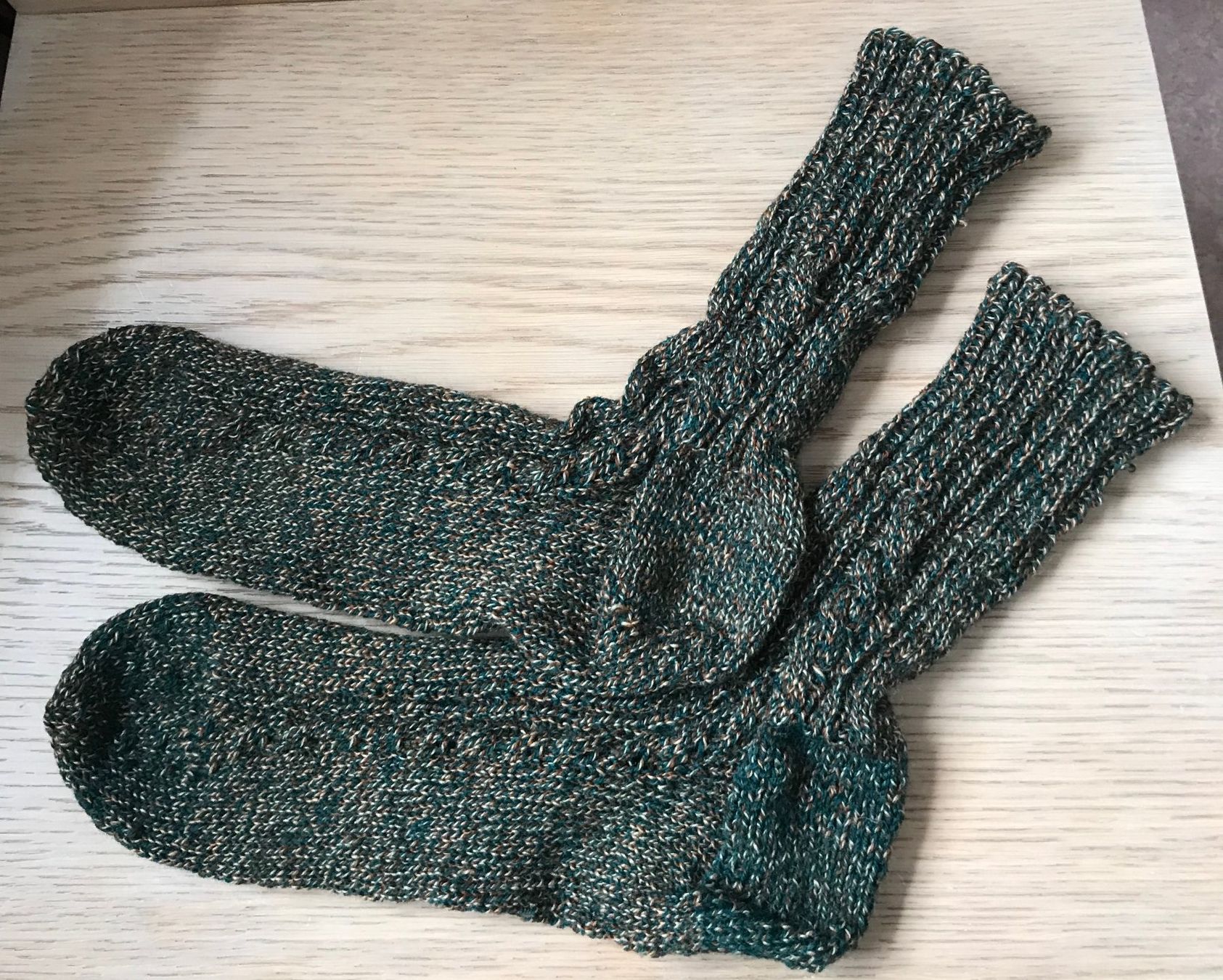 Socken: Gestrickte Herrensocken  Grösse  42/43   NEU – Neu (gemäss Beschreibung) aus Huttwil von Sommerhaus