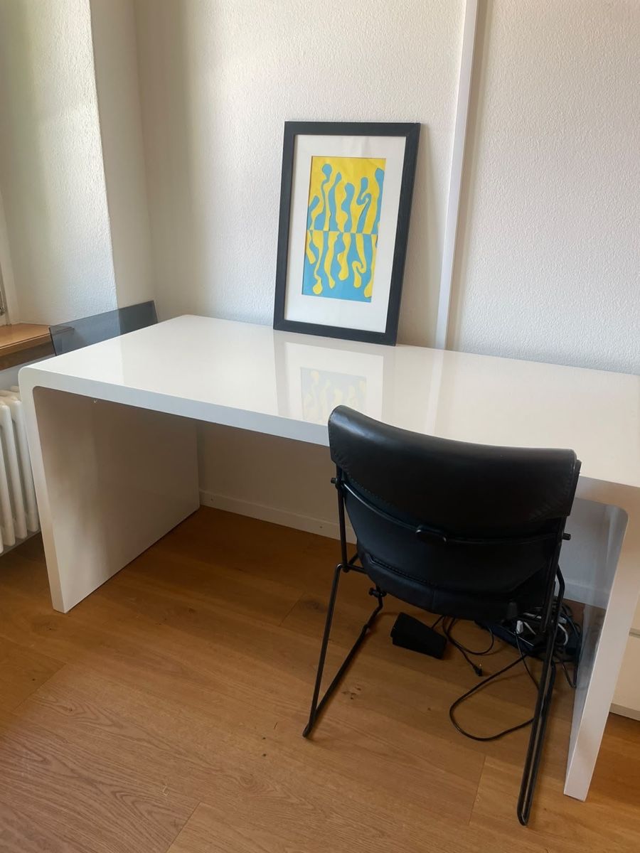 Tische: Weisser moderner Tisch – Gebraucht aus Zürich von leaena.st