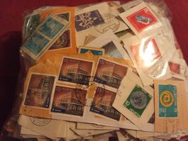 1/2 Kilo Briefmarken Schweiz auf Papier NUR 15.00 CHF!!