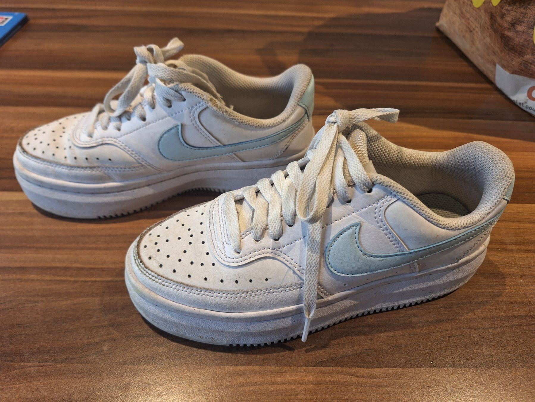Nike Scarpe per ragazze: Nike 36.5 – Usato da Herrliberg venduto da linavogt