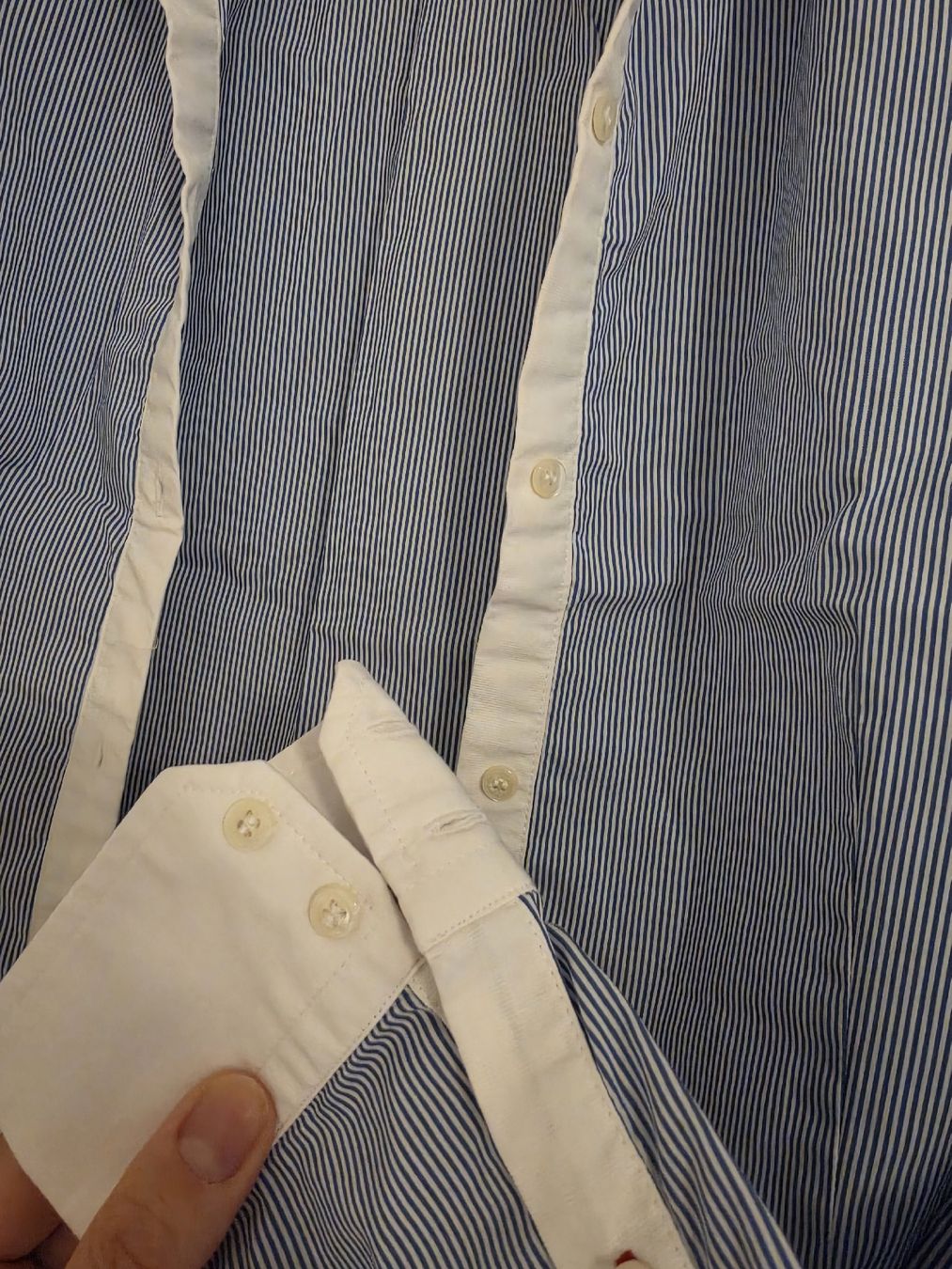 Zara Chemisiers: 2 Hemde XS Zara basic – D'occasion à Niedergösgen par lil_s6k8 2