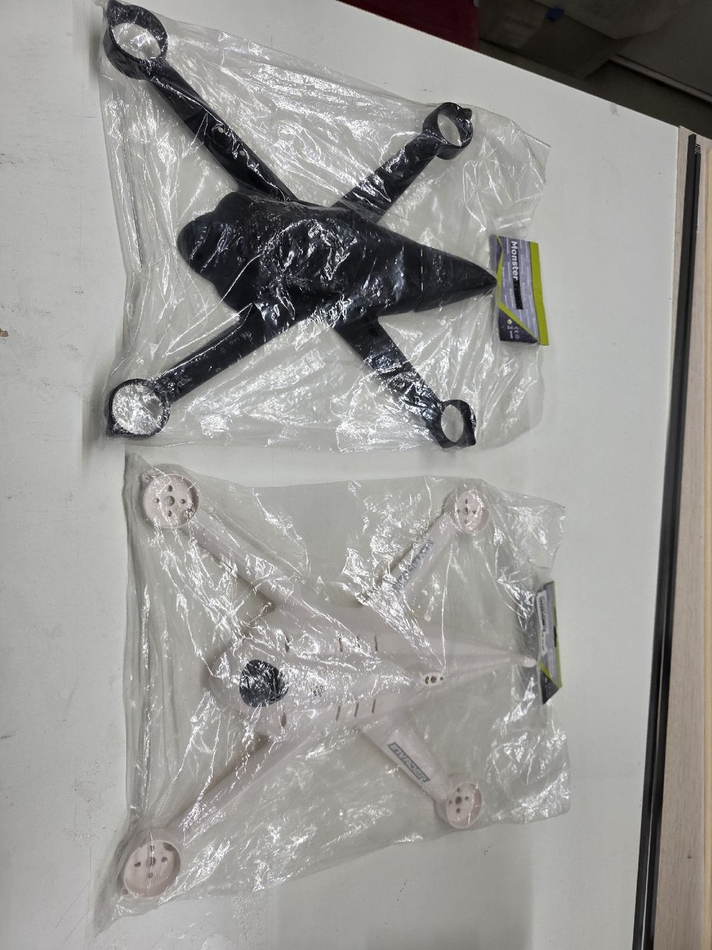 Modellismo RC: Monster tronik Invader drohne gehäuse – Nuovo e nell'imballaggio originale da Rüti ZH venduto da Madeira14