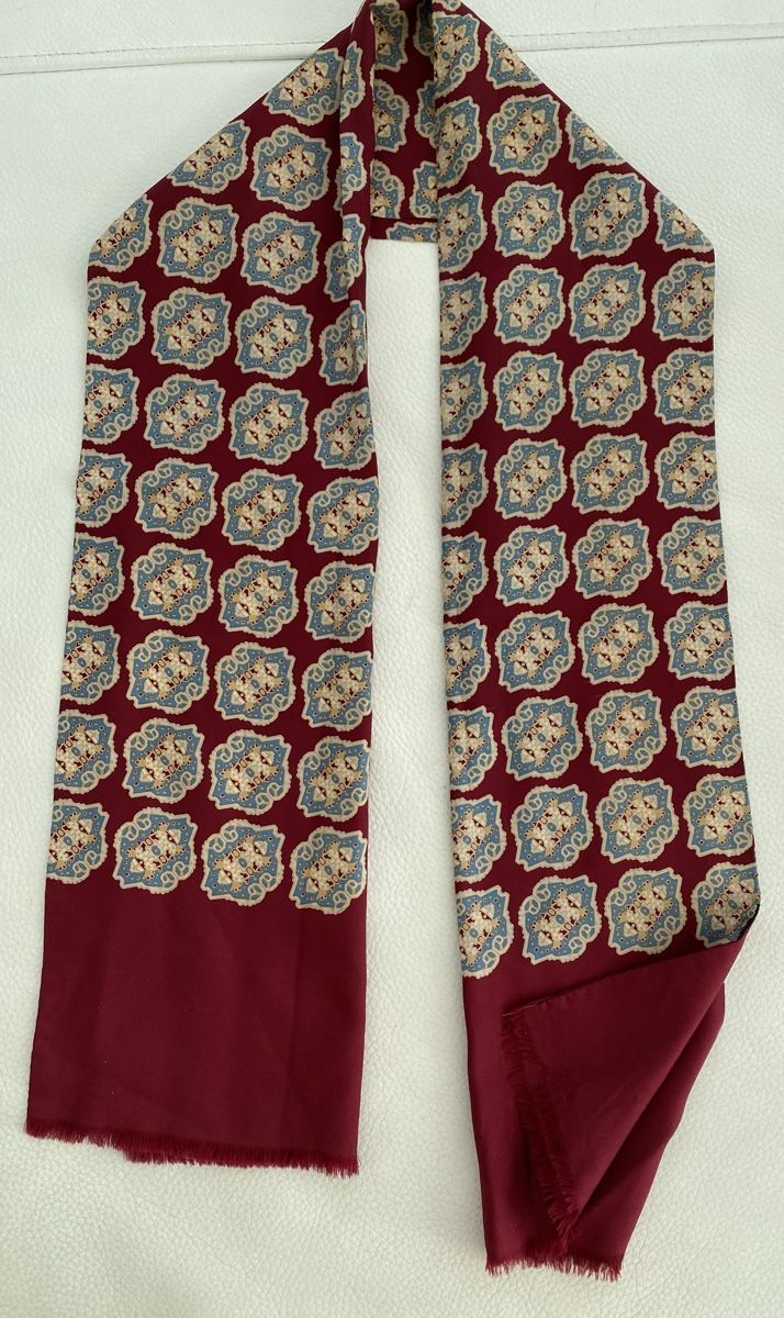 Foulard & Sciarpe: Seiden Schal 🌸 – Usato da Opfikon venduto da Luis144 4