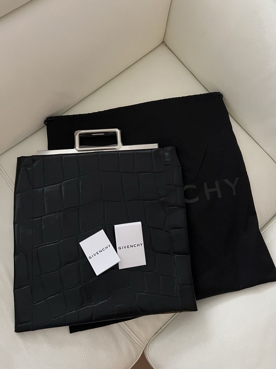 Givenchy Borse: Givenchy Antigona Croc-Effect Leather Bag – Nuovo e nell'imballaggio originale da Pully venduto da opa_k78q 4