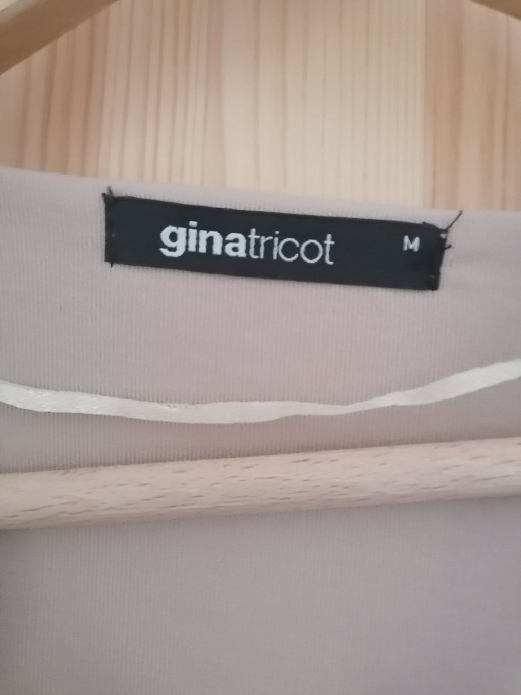 Giacche: Ginatricot Jacke beige/grau Gr. M – Usato da Aarau venduto da Obdulia 2