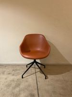 1 Stück Hay Armlehnstuhl About a Chair AAC 121 Leder