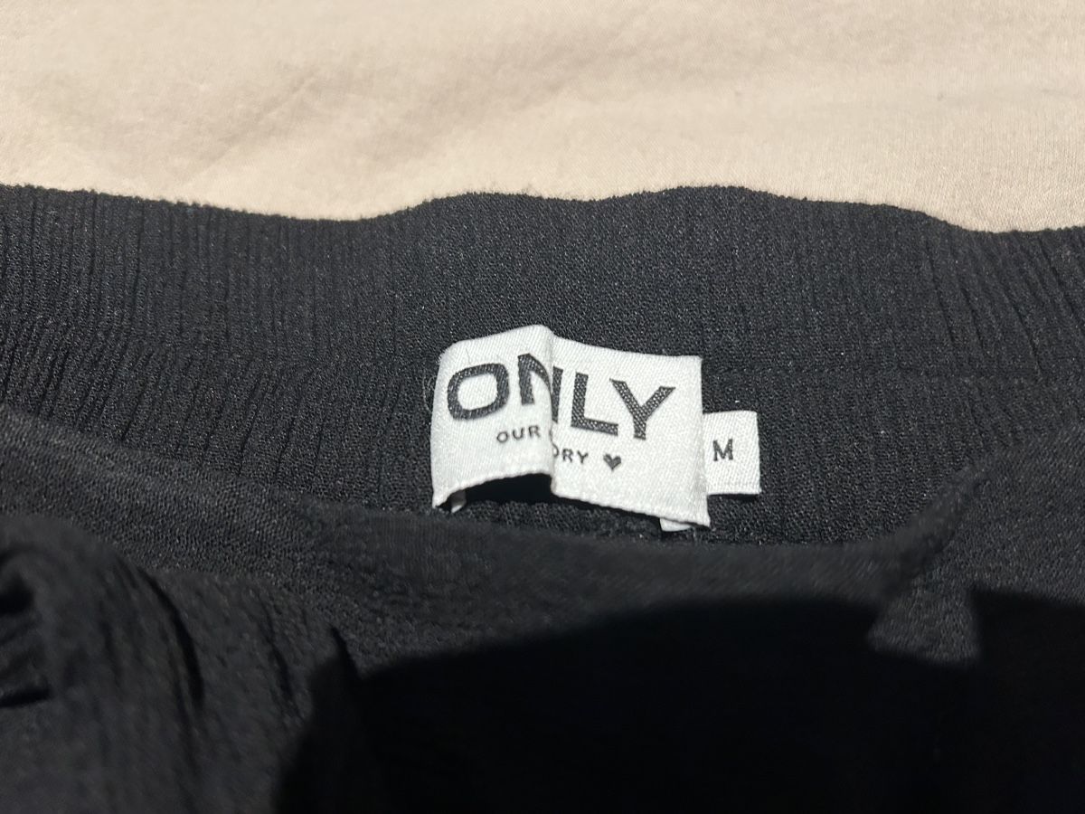 Only Pantalons: Leichte Sommerhose von ONLY – Neuf avec emballage d'origine à Toffen par maggieblue 1