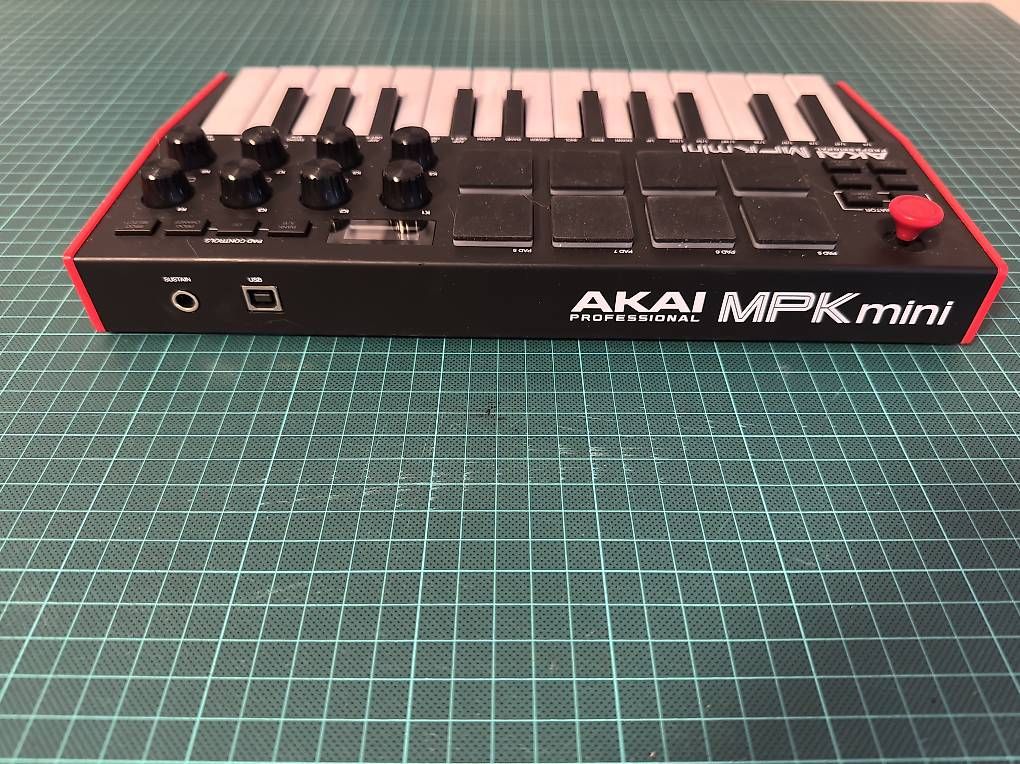 Musikinstrumente: AKAI Professional MPK mini MIDI-Keyboard – Gebraucht aus Rieden AG von hedgey 1