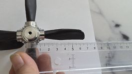 Rc Flugzeug 2x 4-Blatt Propeller Alu-Mittelstück