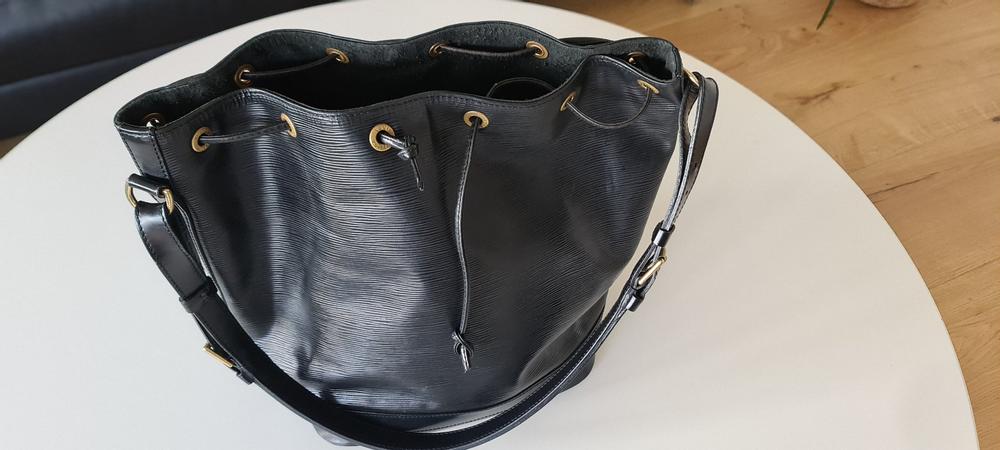 LOUIS VUITTON GRAND NOE EPI LEDER SCHWARZ 