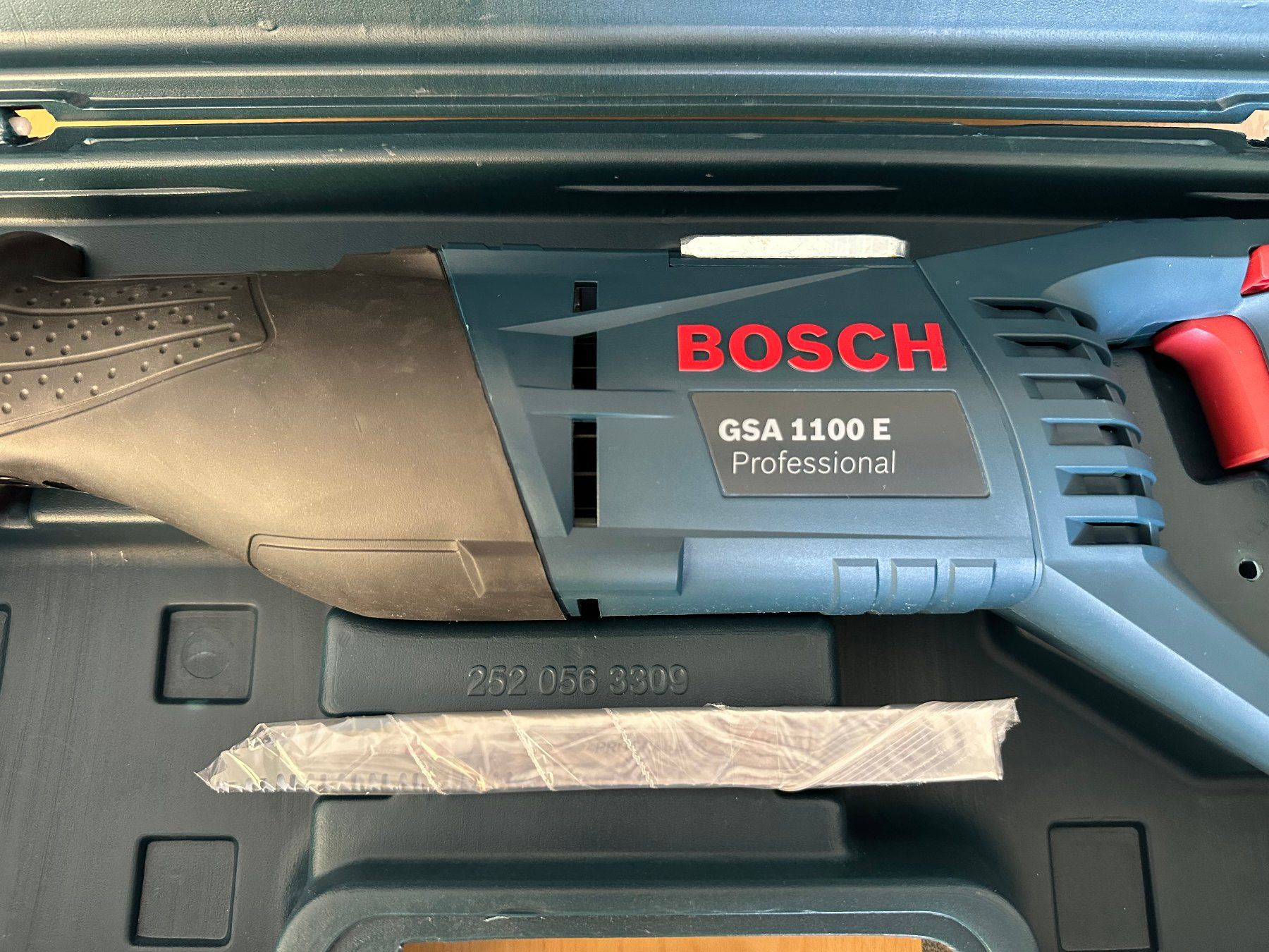 Bosch Seghe: Bosch GSA 1100 E  Professional – Usato da Dielsdorf venduto da Empowered 1